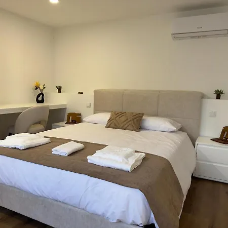 Holiday home 5 Min Walk To Sanctuary - Elegant