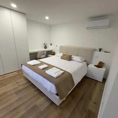 5 Min Walk To Sanctuary - Elegant Feriehus Fátima