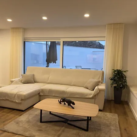 Holiday home 5 Min Walk To Sanctuary - Elegant Fatima