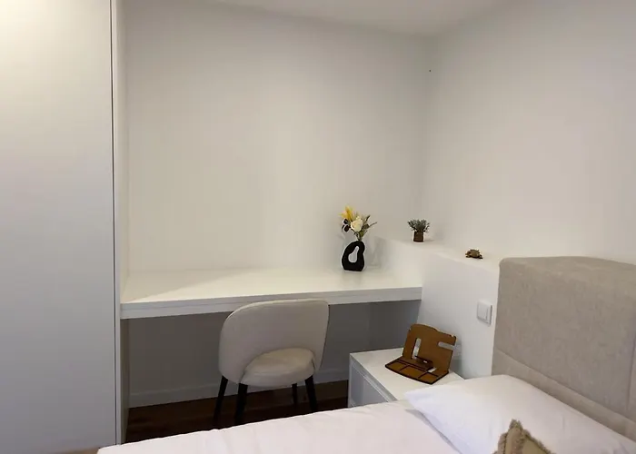 5 Min Walk To Sanctuary - Elegant * 花地瑪