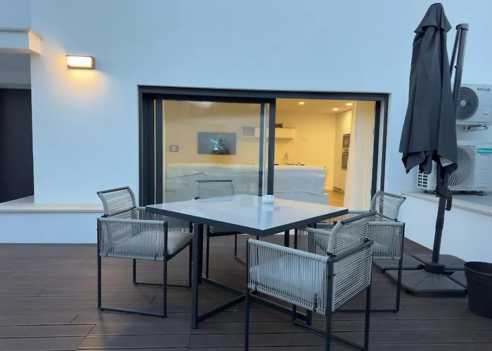 5 Min Walk To Sanctuary - Elegant 度假居 花地瑪